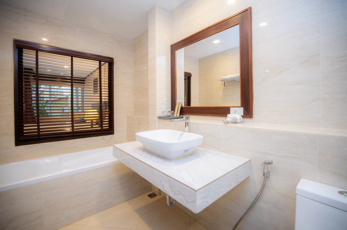 Poolside Access Twin Room