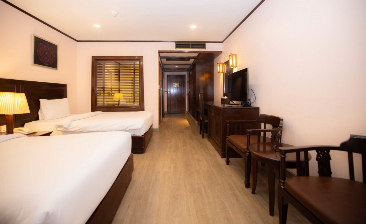 Poolside Access Twin Room