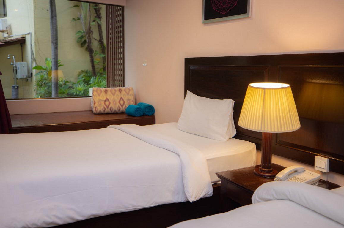 Poolside Access Twin Room