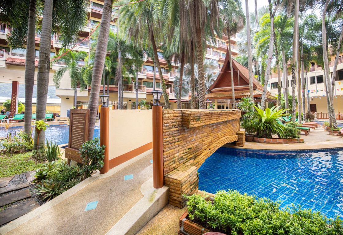 Swimming Pool & Public Area