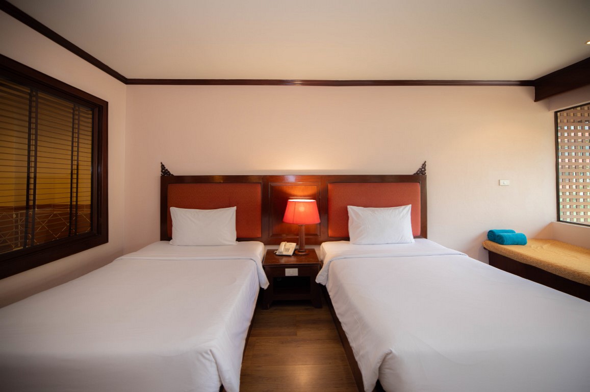 Deluxe Pool View Twin Room